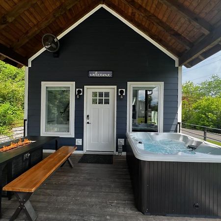 Modern Smoky Mountain Tiny House Apartment Pigeon Forge Bagian luar foto