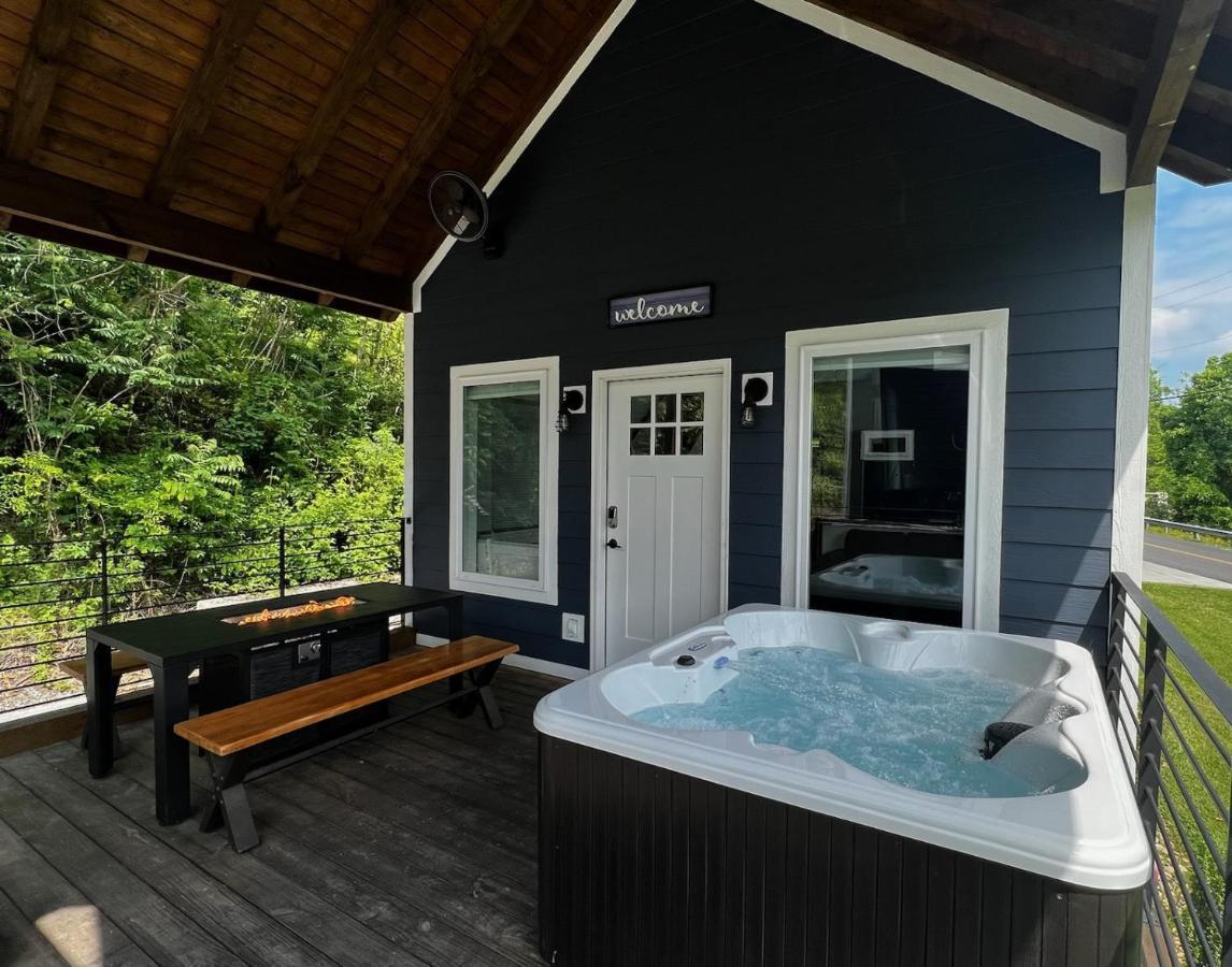 Modern Smoky Mountain Tiny House Apartment Pigeon Forge Bagian luar foto