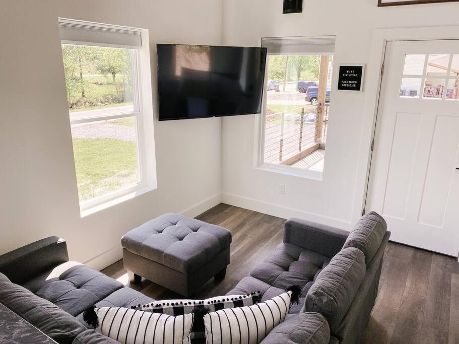 Modern Smoky Mountain Tiny House Apartment Pigeon Forge Bagian luar foto